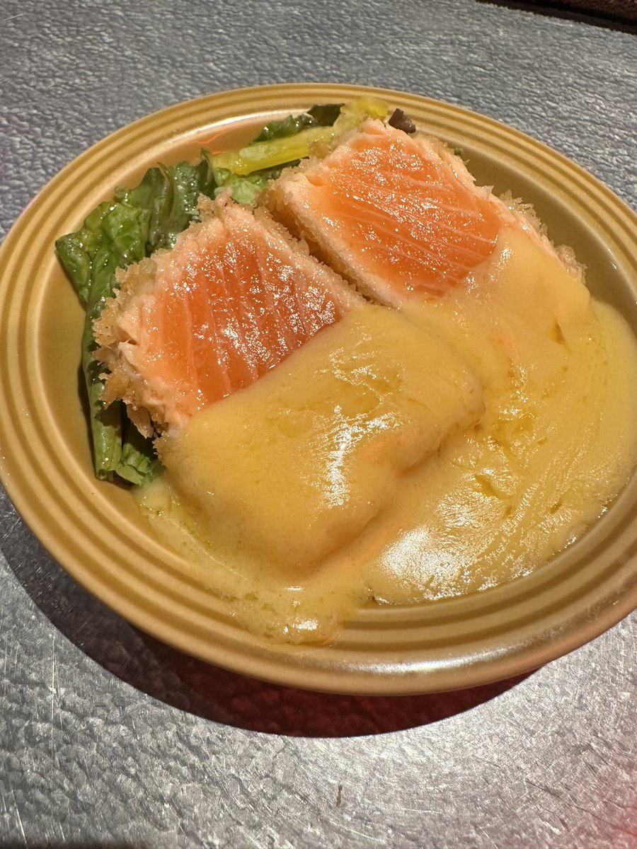 hitopippisan's tweet photo. 夜中にちょっと前に食うた美味いもんをあげてみちゃう

#サーモン
#グルメ https://t.co/Lxcl7FgtSb