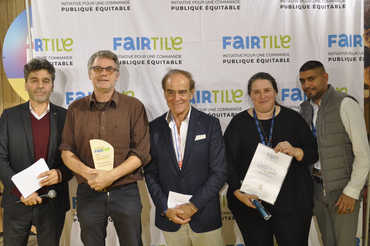 🌍✨ #Annonce : Les Eco Maires, membres du jury des Trophées FairTile, félicitent les collectivités primées pour leurs actions durables ! 🌱👏 
#FairTile #Biodiversité #SMCL2024 #équitable