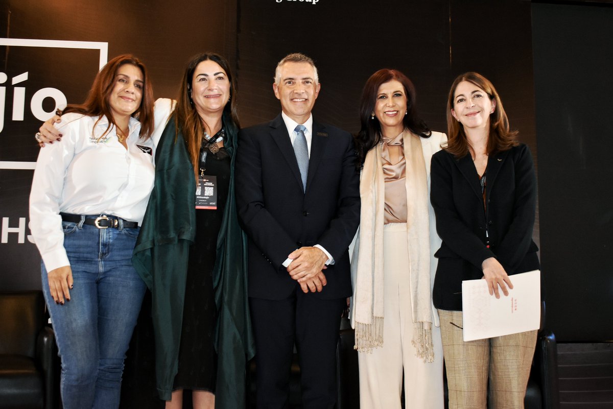 Michelle Ferrari, CEO de México y Directora Regional de México, Centro América y Caribe, Great Place to Work, Mencionó como desde su trinchera apoya al talento mexicano en temas específicos de mujeres, abriendo espacios y creando nuevas oportunidades para ellas.

#ElGranBajío