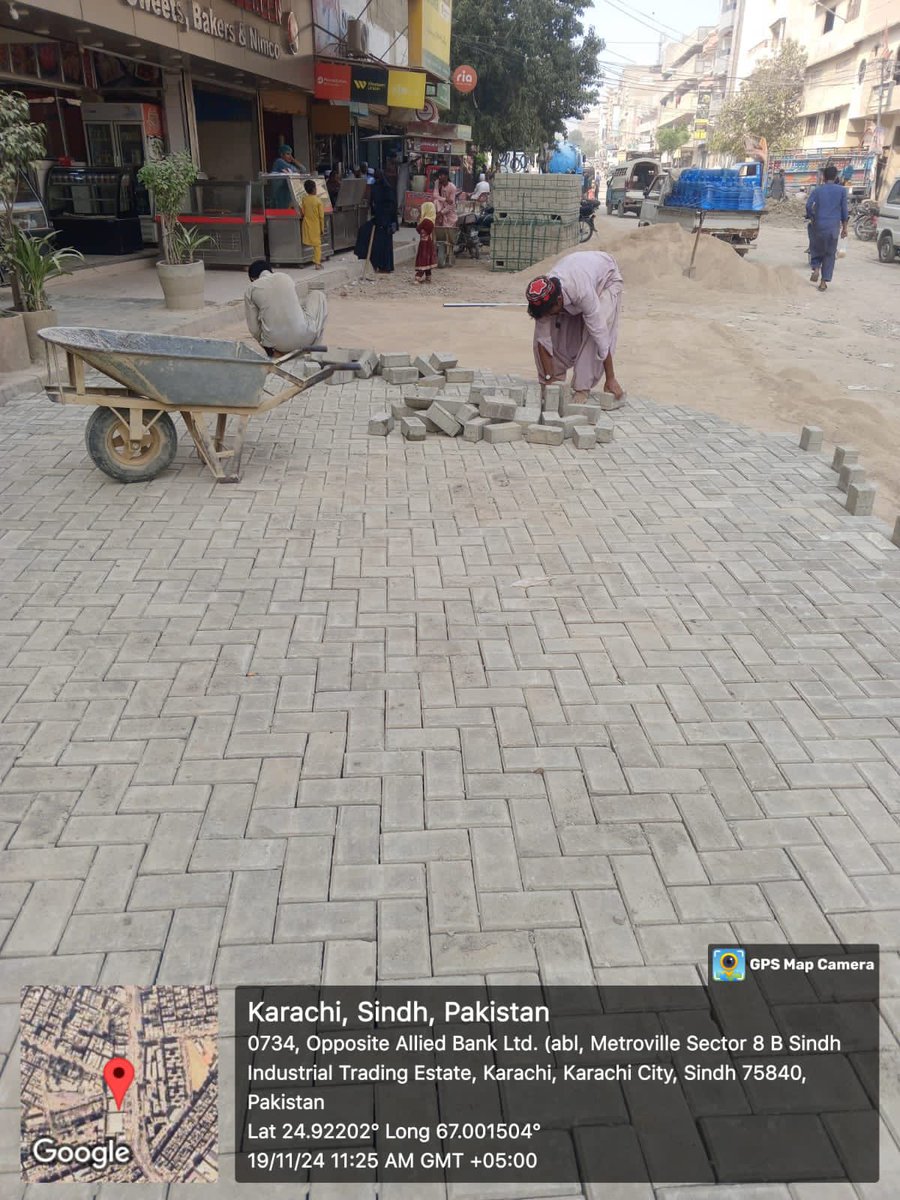 Road reconstruction work is being carried out by KMC at Shahrah e Orangi &amp; Bab e Khyber in Metroville #KarachiWorks