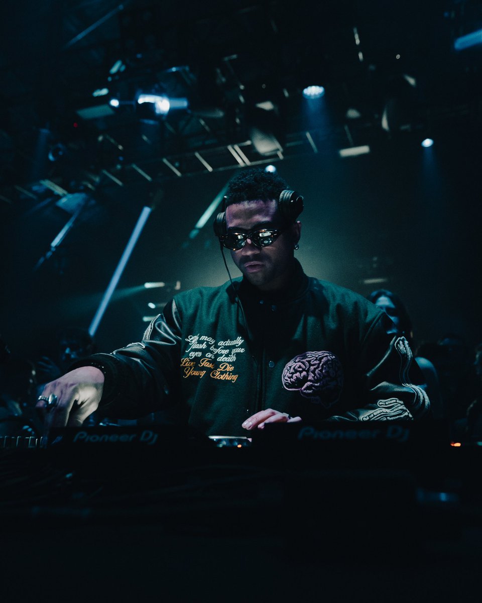 calebcalloway3's tweet photo. Back like I never left 🤝 BKLYN cc @MarcKinchen 🫶🏾 https://t.co/OJcdm8RqED
