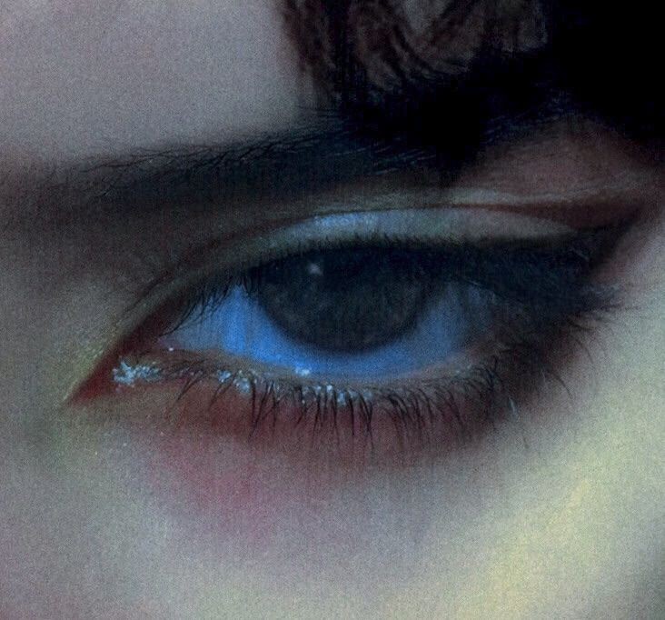 rgs_black's tweet photo. ↬ⅈ𝘯 𝘵𝘩𝘦𝘴𝘦 𝘦ℽ𝘦𝘴 𝘵𝘩𝘦𝘳𝘦 𝘴𝘵ⅈ𝘭𝘭 𝘴𝘩ⅈ𝘯𝘦𝘴 𝘴𝘢ⅆ𝘯𝘦𝘴𝘴
         𝘢𝘯ⅆ 𝘢 𝘧ⅈ𝘳𝘮 𝘤𝘰𝘯𝘧ⅈⅆ𝘦𝘯𝘤𝘦 𝘵𝘰 𝘸ⅈ𝘯.

  ходят слухи о пропаже великого
  регулуса арктуруса блэка. ха.
  забавно, вот же он – я.
  вот только узнаешь ли ты меня?
  ставим ставки. https://t.co/zSAgjvSEwg