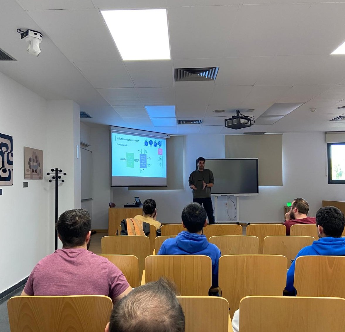 Nuestro compañero Esteban Jove impartió el pasado lunes en la Facultad de Informática de la Universidad Complutense de Madrid la conferencia de posgrado: "Detección de anomalías basadas en sensores virtuales y en técnicas one-class".