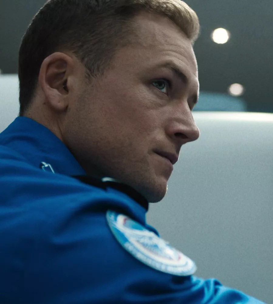 Taron Egerton Fanpage tweet media