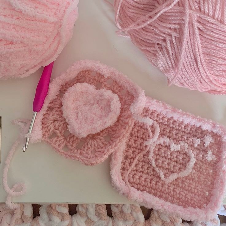 titiicess's tweet photo. ⠀⠀⠀⠀
-` 🎀  ᱸ⁎⁺˳ tudo o que eu fiz em 1 ano aprendendo a fazer crochê, uma thread ₊˚ 🧶 ⋅ https://t.co/q3U3boHm1L