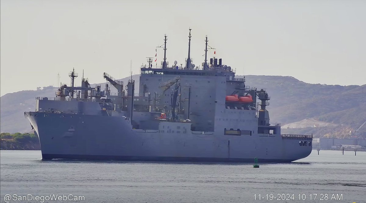 WarshipCam's tweet photo. USNS Washington Chambers (T-AKE-11) Lewis and Clark-class dry cargo ship coming into San Diego - November 19, 2024 #usnswashingtonchambers #take11
SRC: YT- SanDiegoWebCam https://t.co/8Y8Zz04bZT