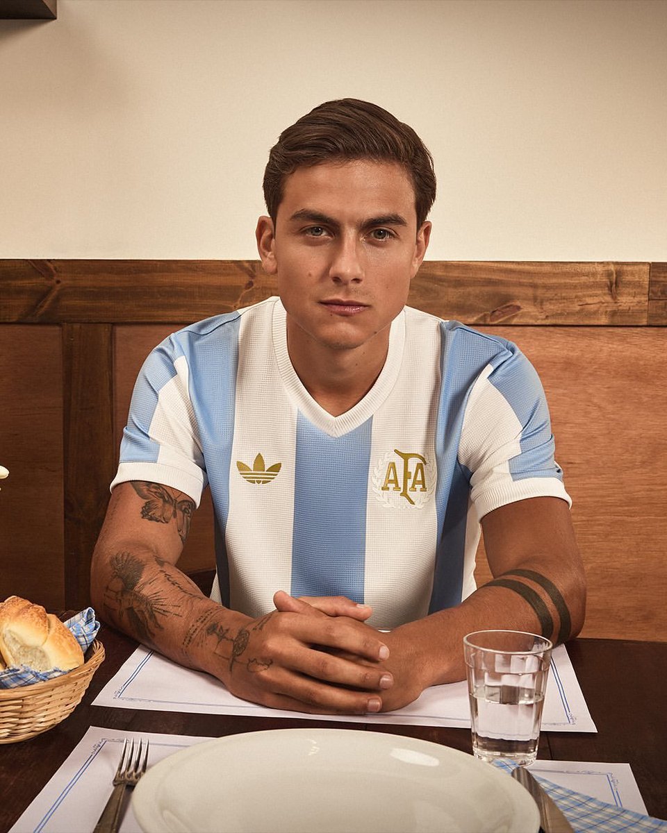 torino_store's tweet photo. 🇦🇷🇦🇷

متوفر الآن وحصرياً 🤩

• تيشيرت منتخب #الارجنتين  - احتفالاً بمرور 50 عاماً على أول تعاون لها مع أديداس، مستوحى من تصميم طقم أديداس للمنتخب في عام 1974😮‍💨💙

• عرض قطعتين والثالثه مجاناً مُستمر على جميع الاقسام 👏🏻

للطلب :👇

https://t.co/mvPLUYHa0F

#Argentina 
#Messi𓃵 https://t.co/mbL4lqE75J