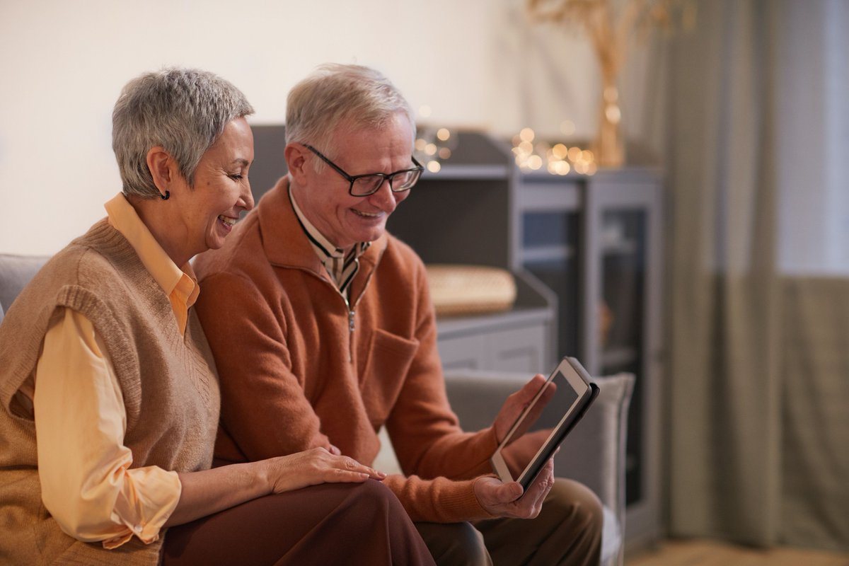 NavalInstitute's tweet photo. Over 60? Become a Senior Life Member! Get all the perks of Life Membership – Proceedings magazine and swag included – for 34% less. Available in print OR digital. Check it out today: https://t.co/fj5GOHoKe3 #SeniorLifeMember #LifeMembership https://t.co/1R2LTvEv35