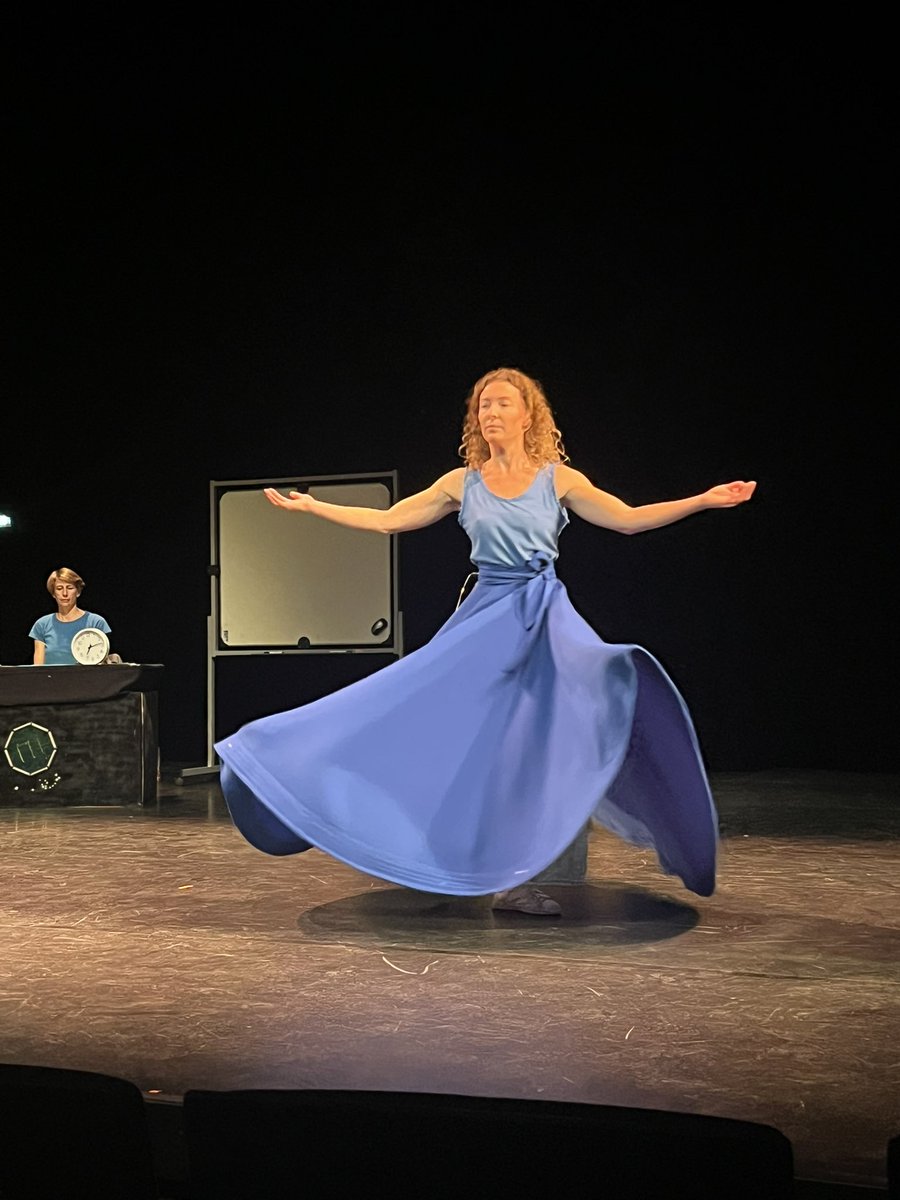 Ce soir Art &amp; Sciences se mélangent à l’occasion d’une soirée autour de la Recherche des infinis ! 
Merci au <a href="/CPPMLuminy/">CPPM</a> et à la compagnie 95 % de nous faire découvrir les recherches autour de la physique des particules
<a href="/CNRS_dr12/">CNRS Provence et Corse</a> <a href="/CNRS_IN2P3/">CNRS Nucléaire & Particules</a> @univamu