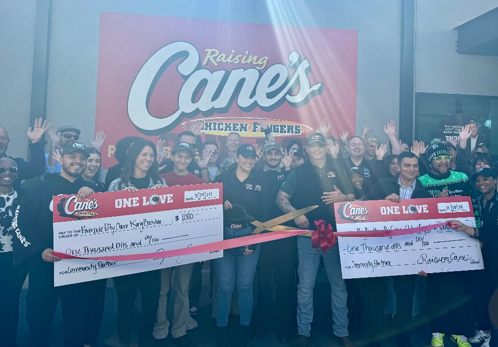 GeneralRoth's tweet image. It was a real pleasure for #teamroth to help welcome, along with @RivChamber the newest Raising Cain’s Chicken Fingers restaurant to Riverside! This widely popular eatery is the latest addition to our region’s thriving and growing business community. Welcome!