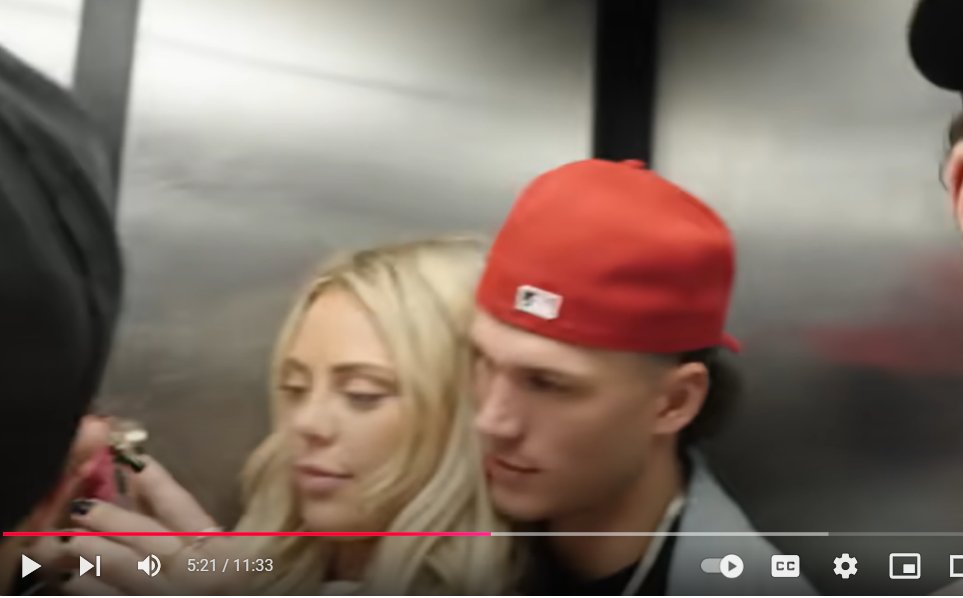 I am cracking UPPPPPPP that Liv is fully hooking up with Kristin Cavallari's Montana Boyz ex in her new #BLNDMMNTS YouTube episode and I just knowwwww the Laguna Beach in Kristin is on fire right now. #LoveIslandUSA
