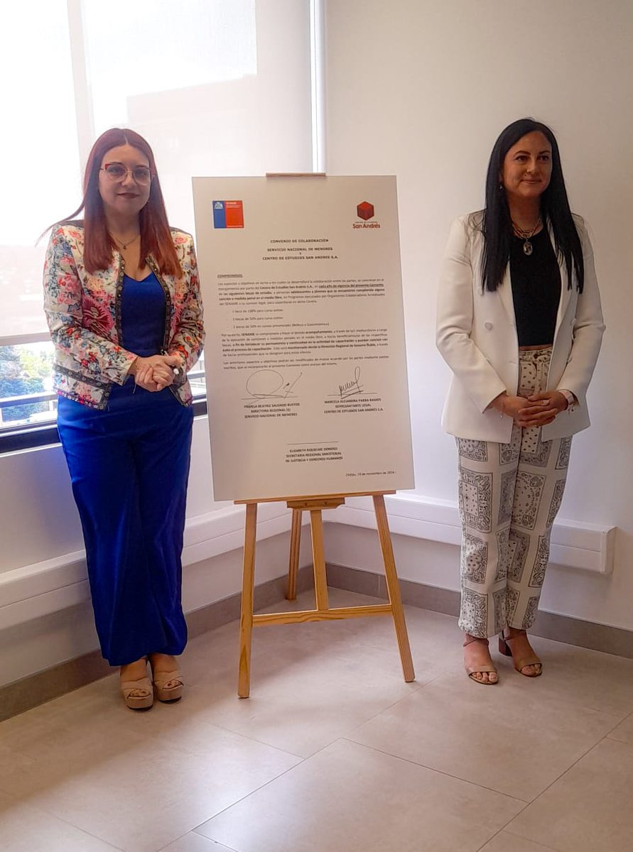 SenameNuble's tweet photo. ✍️Directora regional (s) del Sename, Pamela Salgado, junto a la representante legal del Centro de Estudios San Andrés, Marcela Parra, firmaron un convenio de colaboración que permitirá capacitar en oficios a 18 jóvenes de medio libre, contando con becas del 100% y del 50% 🙌 https://t.co/2Jk5AdlZTK