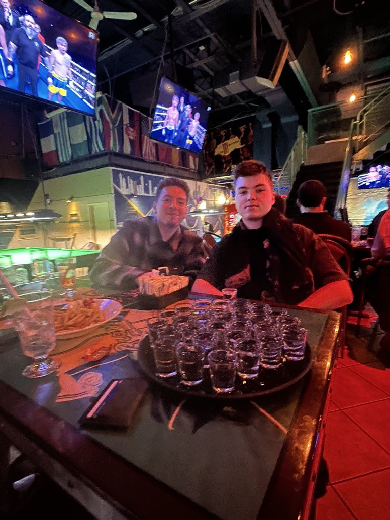 Amazing montreal trip with everyone but now it’s time to make invite  🥷