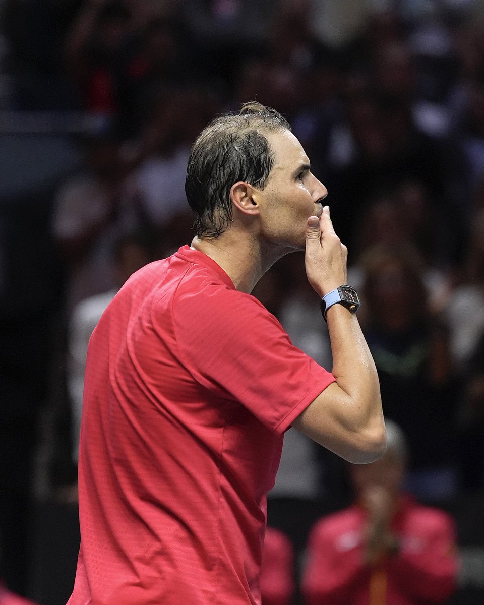 UniversTennis's tweet photo. 🚨🎙️ Rafael Nadal 🇪🇸 en conférence de presse : « C’était probablement mon 𝗗𝗘𝗥𝗡𝗜𝗘𝗥 match professionnel en simple. J’ai perdu mon premier match en Coupe Davis, et le dernier. Si j'étais capitaine, je ne me choisirais pas en cas de prochain match. » https://t.co/uaiHn0KDwc