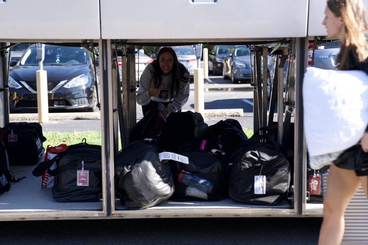 LRSwimDive's tweet photo. Little Rock -> Indianapolis 

#littlerocksteam #rocksolid https://t.co/oNs170qcxO