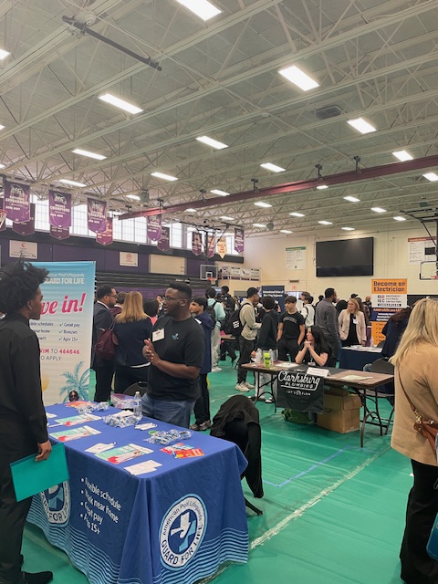 JFKAcademies's tweet image. JFK Students exploring career opportunities at the MC Apprenticeship Fair!