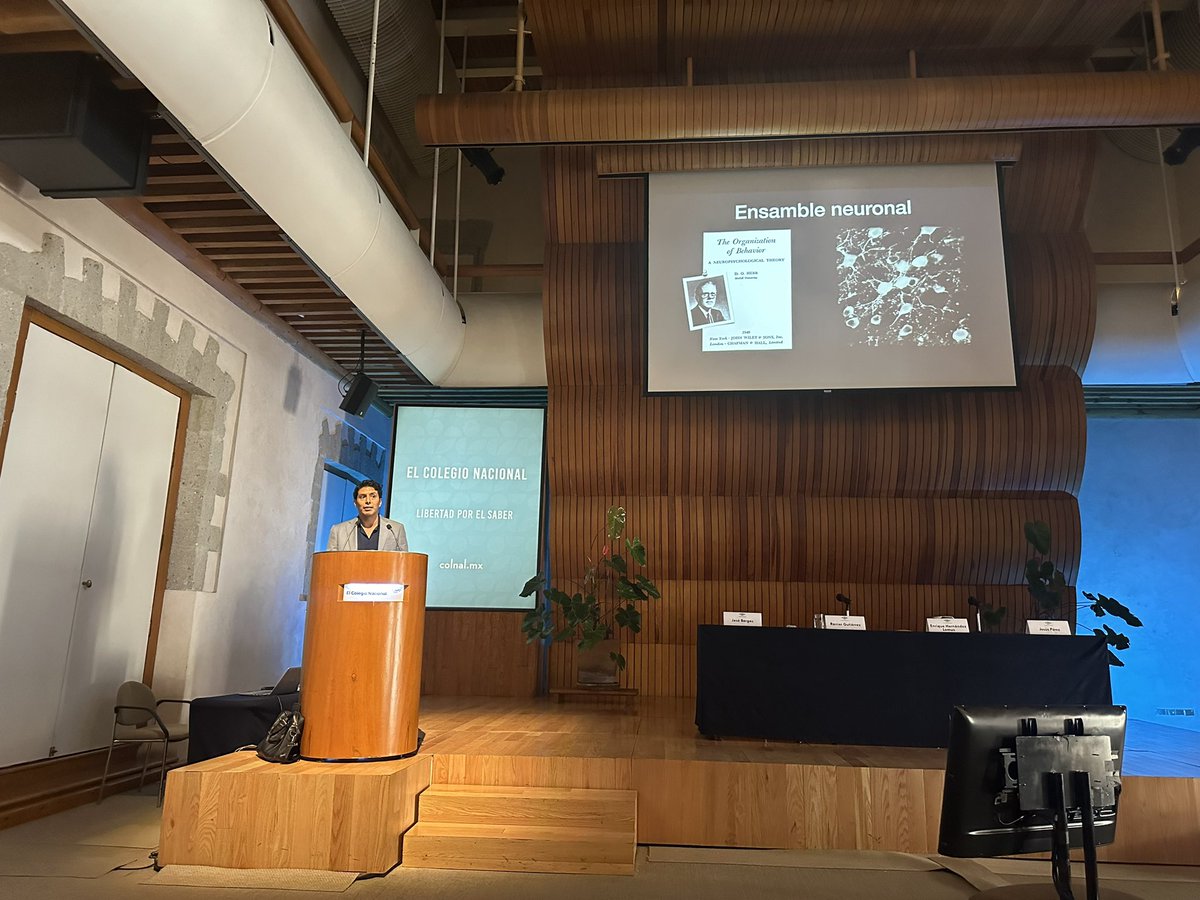 Iehchel's tweet photo. @ColegioNal_mx @JesusEPO @EsmeFon01 @PrincetonNeuro @brody_lab @IFC_UNAM @cinvestav @inmegen @UNAMINB @GutierrezRanier Ya en la tercera charla magistral, con el Dr. Jesús Pérez Ortega de Columbia University nos habla de registros dinámicos en ensambles neuronales in vivo https://t.co/oeBpGy6pIP