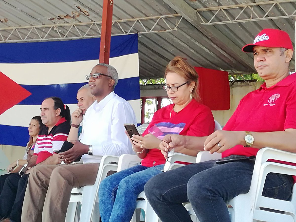DPEHolguin's tweet photo. #HoguinSi Con el acompañamiento de las máximas autoridades del Partido y el Gobierno en la provincia de #Holguín se realiza el acto provincial en conmemoración al aniversario 39 del dia de la Cultura Fisica y el Deporte. @CubaMined @QueipoRuiz  @naimatrujillo https://t.co/woRQN6v80R