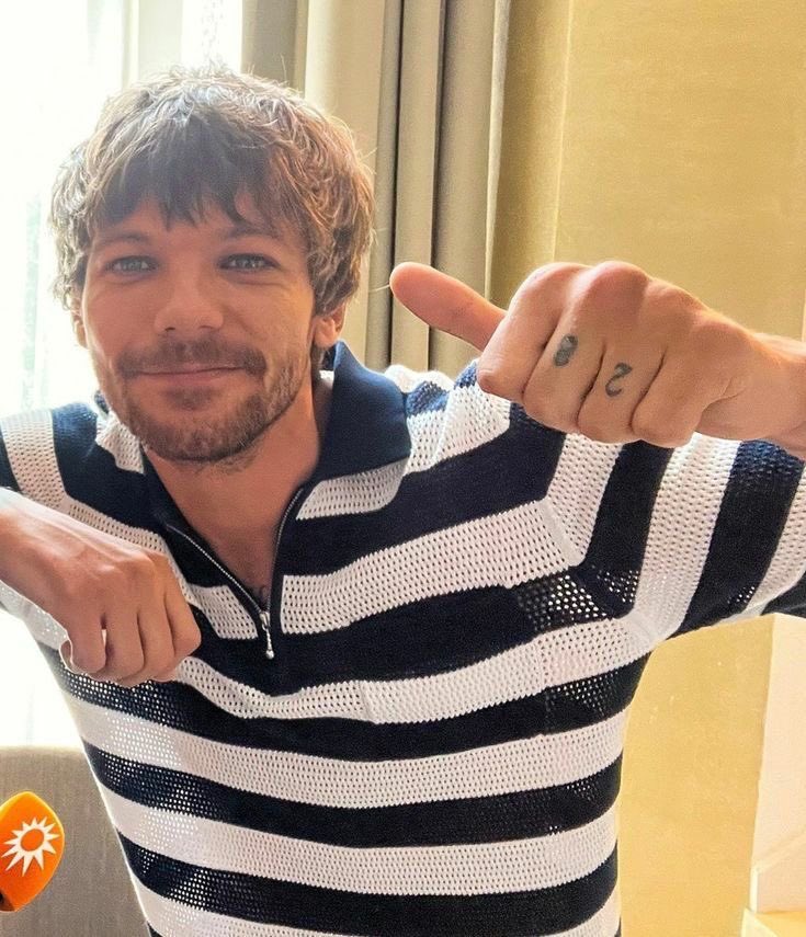 silver fox dilf 🍋 ໑̣ tweet media