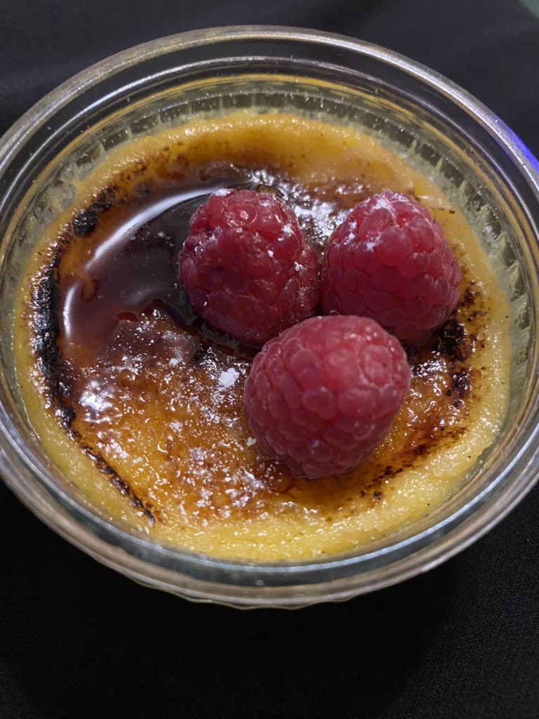 lwelsh's tweet image. When you’re busy juggling school life and home life, and you feel a teensy bit overwhelmed, then you return to your desk at hometime and two Year 11s have left you this after their after school club, then you know you work somewhere pretty special 😍 #TeamPindar #ProudToBePindar