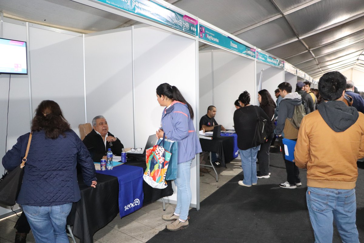 Agradecemos a todas las personas que hoy participaron en la Feria Laboral #HayVacantes del Sence.
Recuerda que aún tienes la oportunidad de acceder online a las ofertas laborales en bne.cl hasta el jueves 21 de noviembre.
#NoTeLoPierdas