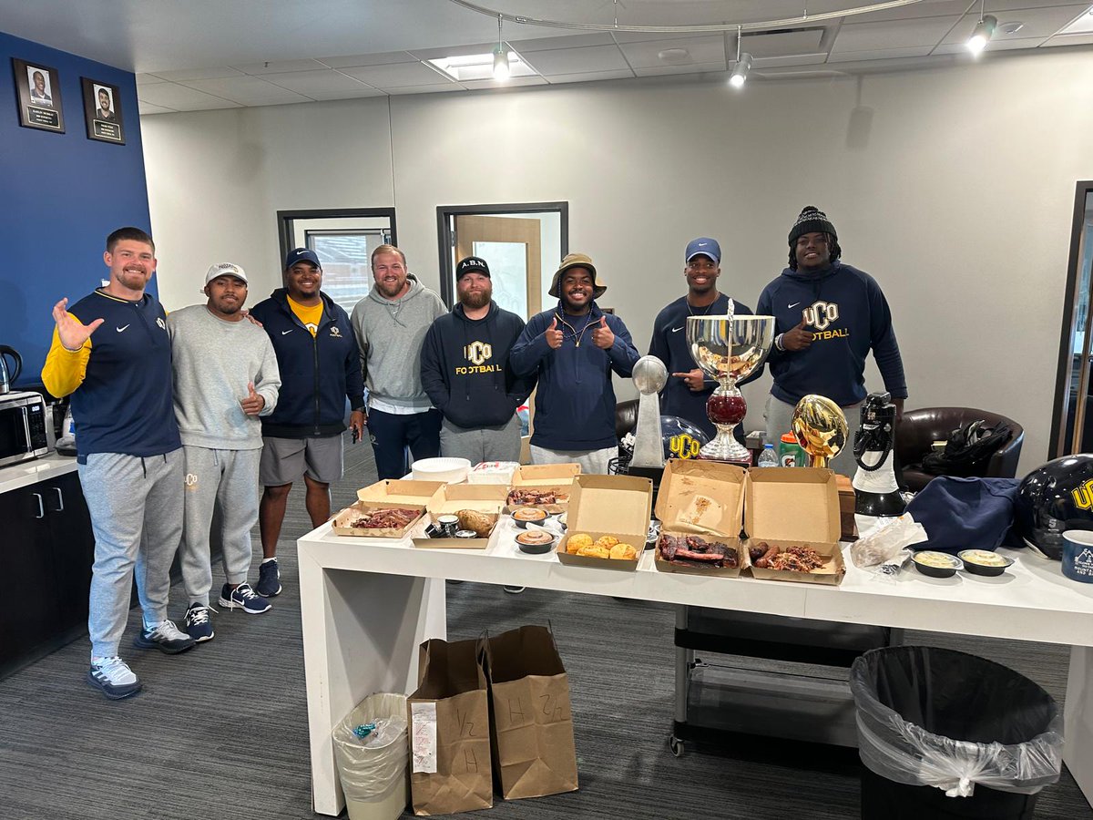 Big thanks to <a href="/Jsocroofingokc/">JSOC Roofing OKC</a> for feeding the staff today! Roll 'Chos!