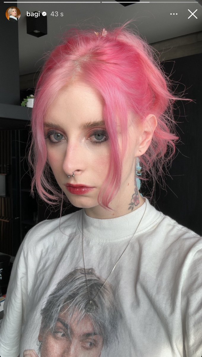 Deus abençoe a existência dessa mulher belíssima 🙏🏻