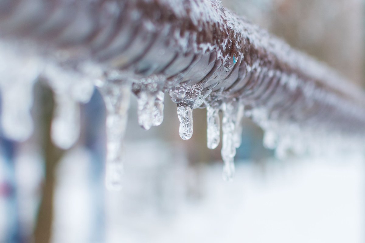 plumbing_cs's tweet photo. As extreme weather becomes more frequent in the UK, it's crucial to take steps to protect your home from the cold. Here are some essential measures to help you safeguard against potential damage:

Start by inspecting your outdoor areas. External pipes and taps should be insulated https://t.co/I4JLsPX0Xx