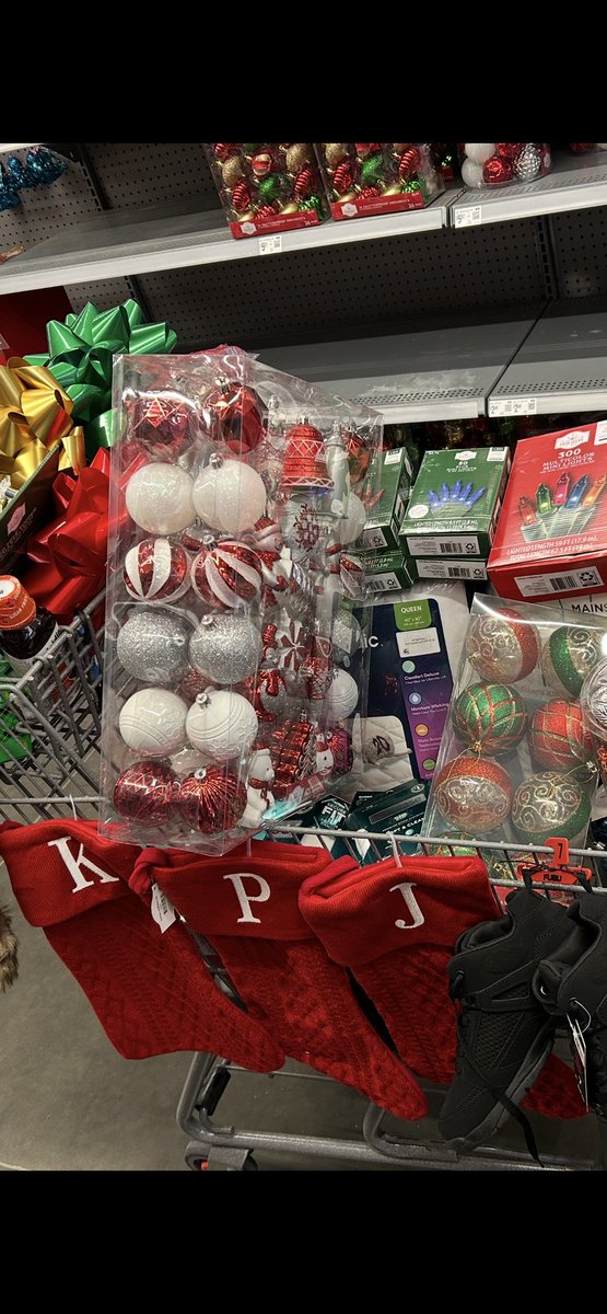 HelpingHan94958's tweet photo. Spent the morning shopping for a single mom of a disabled child who lost everything from Hurricane Helene including her beloved father.   Thank you @Starlight_Init for providing the funds to bring some joy to this family!!!  @molsjames  @rgvrunner01 https://t.co/GTcmmFo8r7