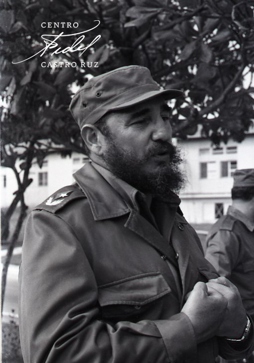 #Fidel:"Absorbidos por los actuales deberes, algunos de los que participamos en aquella acción apenas disponemos de un segundo para recordar los inicios de la larga marcha que estábamos emprendiendo en los días del #Moncada y del #Granma". #LíderEterno  #FidelVive