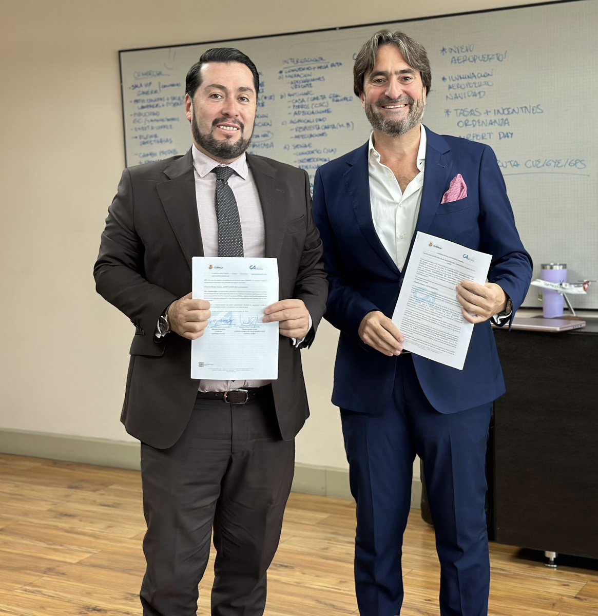 Manuel González Moles (@mgmoles) on Twitter photo Muy felices! Hoy, <a href="/UG21Engineering/">UG21 Engineering</a> ha suscrito con el <a href="/Aeropuerto_CUE/">Aeropuerto Cuenca</a> el contrato del Plan Maestro.
Gracias a todos los que habéis participado en la Kick off especialmente a <a href="/aguilarh_jose/">José Luis Aguilar</a> Muy felices! Hoy, <a href="/UG21Engineering/">UG21 Engineering</a> ha suscrito con el <a href="/Aeropuerto_CUE/">Aeropuerto Cuenca</a> el contrato del Plan Maestro.
Gracias a todos los que habéis participado en la Kick off especialmente a <a href="/aguilarh_jose/">José Luis Aguilar</a>