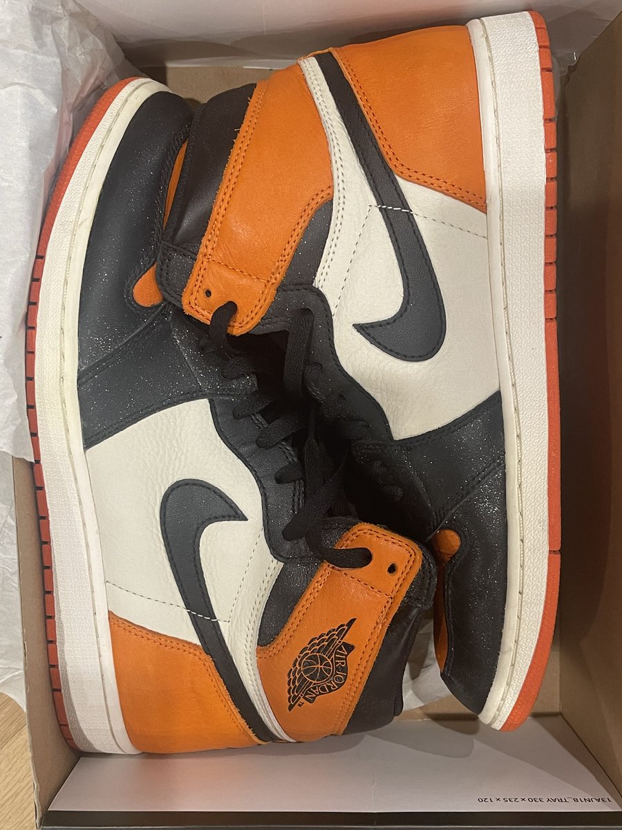 DblocDunks's tweet image. Still Available FOR A STEAL!

Air Jordan 1 Shattered Backboard OG
Preowned Great Condition
Size 11.5
$449 Shipped!!

RP&apos;s Appreciated
DM TO PURCHASE