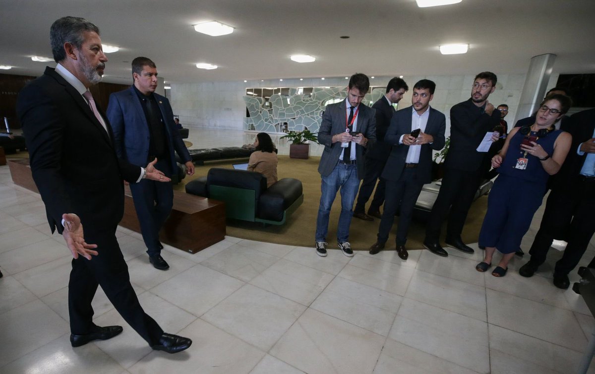 GugaNoblat tweet media