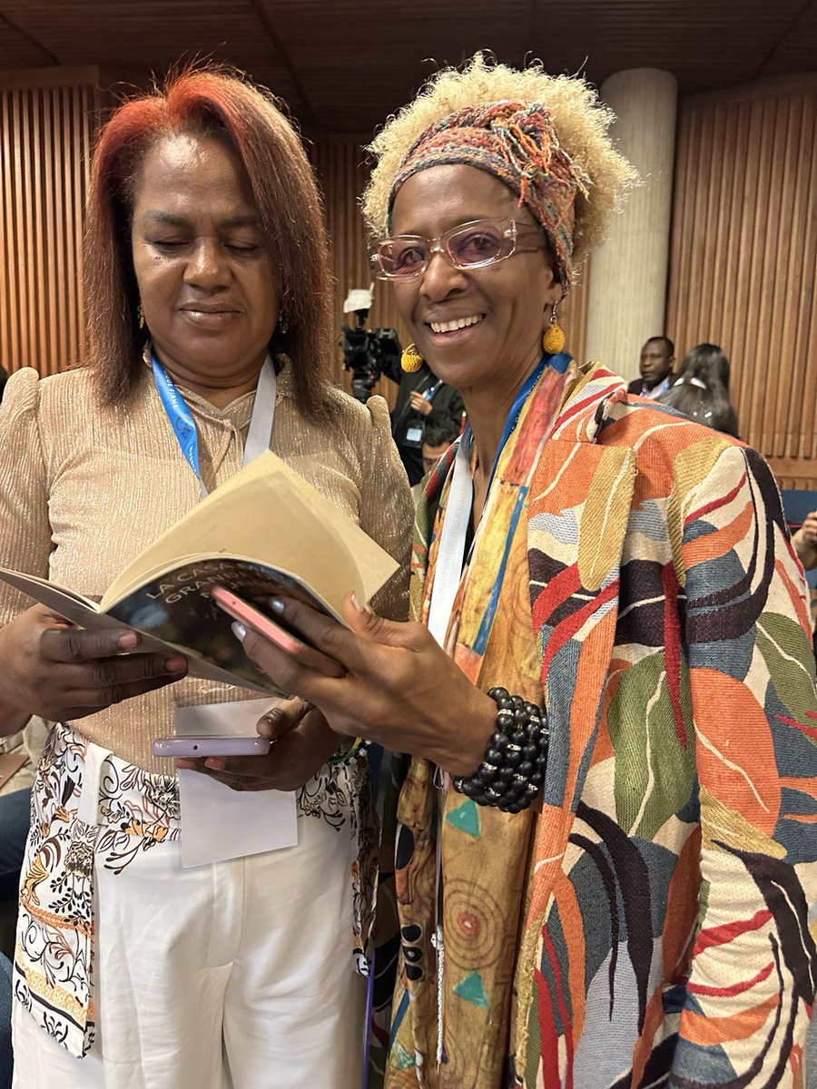 CsiviComunes's tweet image. 📢Hoy, en el marco del 8º aniversario del Acuerdo de Paz, se presentó el informe sobre los avances y desafíos del capítulo étnico por parte de la @IEANPE_ 🤝Hace un año se firmó #PactoCapituloÉtnico para acelerar los 97 indicadores étnicos del #PMI 
#FirmesConElAcuerdo