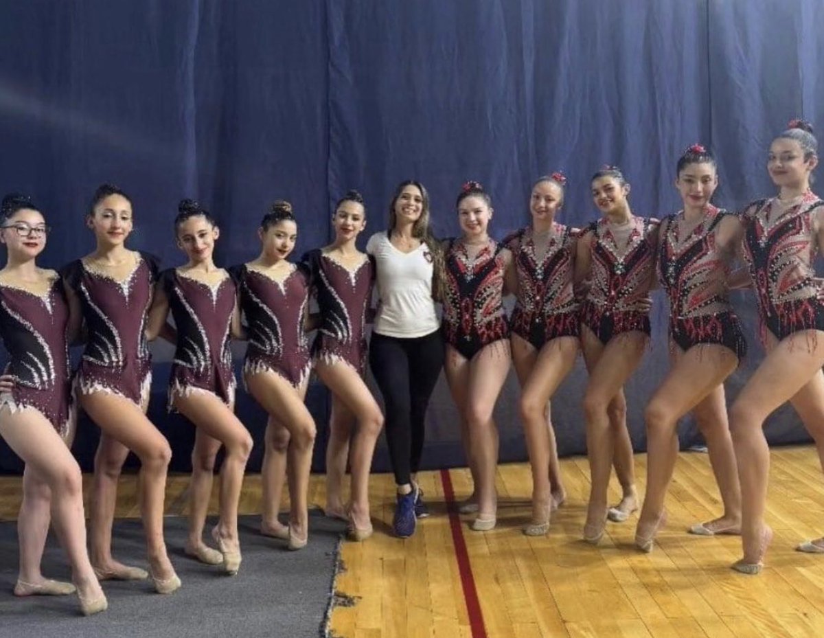 SantoCiclon1908's tweet photo. GIMNASIA RÍTMICA

En imagen la profe Valeria con las gimnastas del Ciclón. Los conjuntos Juveniles y Open de San Lorenzo que compitieron de gran manera en el Torneo Nacional Federativo realizado en San Luis…

💙❤️💙 Vamos Cuervas 💙❤️ https://t.co/cFGwEtDAkT