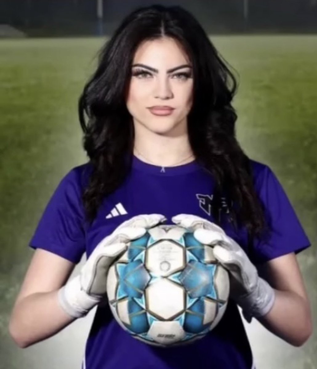 ava_droze's tweet image. Thankful for my time playing goalkeeper at ASU, but i have decided to enter the #TransferPortal I have 3 years of eligibility left!
2024 Season:
- 1,211 minutes
- 145 Saves
- 10.36 saves per game
Email me! avadrozesoccer@gmail.com
@CSTransfer @ImYouthSoccer
