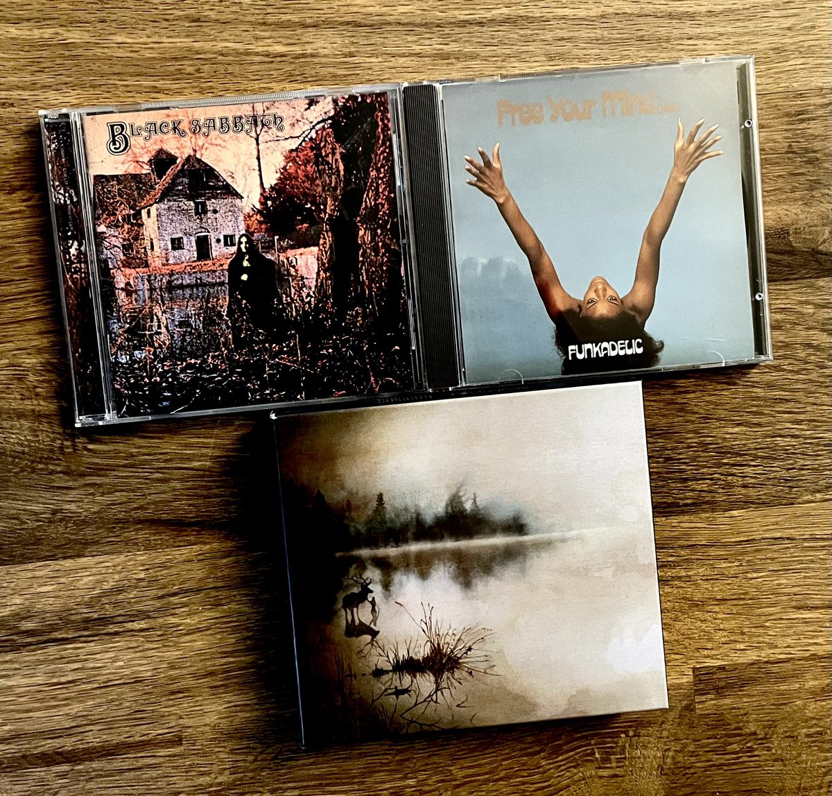 Goathea27735970's tweet photo. Monday 18/11/24
#BlackSabbath ‘70 #Funkadelic ‘70 #Solstafir ‘17 https://t.co/prKUZ1odwt