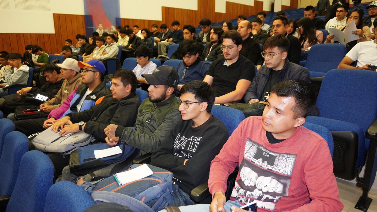 💡 El 14 y 15 de noviembre vivimos el II Congreso Internacional de Electrónica Aplicada 🌍
Conferencistas TOP y últimas tendencias en ingeniería electrónica ⚙️👏.
Nuestros estudiantes aprovecharon este espacio para crecer y proyectar su futuro. 🚀 #SomosUNICESMAG