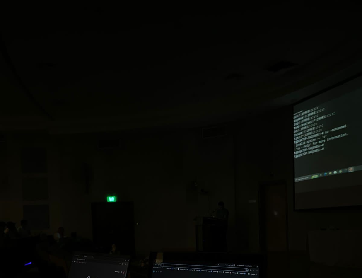 SanaAlsaabi's tweet photo. ุขุฎุฑ ููู
ูู ุฃูู ู
ุนุณูุฑ ููุงโจโจโจโจ
#CSClubKFU
#CyberBootCamp https://t.co/j9e79WSpjT