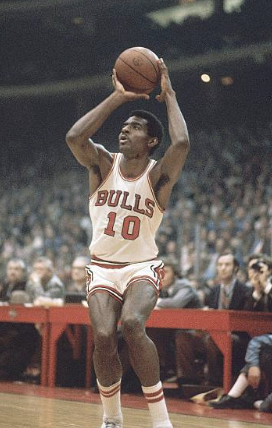 77Blazers's tweet photo. #RIP to the @NBA great #BobLove.

I got to see Love and his @chicagobulls a few times back in the early 70's.  Extremely graceful on the court compared to his core teammates #ChetWalker, #JerrySloan, or #NormVanLier. 

While I never got to meet him, my wife did meet him a couple times at @Nordstrom events in Seattle in the late80's, for at one point she was a buyer for children's shoes with the company. I couldn't tell you that I remember what she said he spoke of, but when Shellie came back after hearing him speak and briefly talking with him, she asked me, "Do you know who Bob Love is?" 

She had nothing but nice things to say about him. Just like I would expect from him. Graceful. 

#RIPCity 🙏