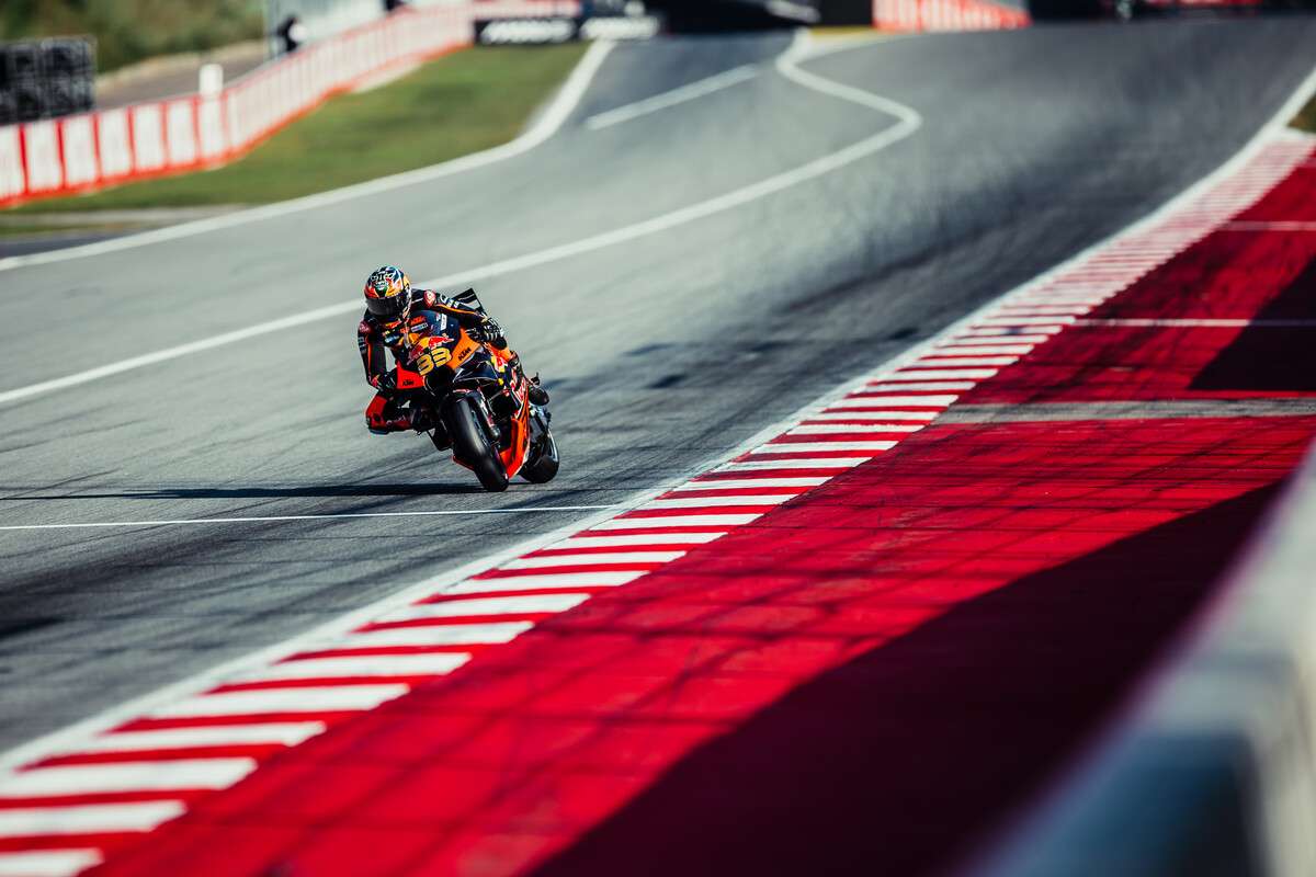 The future met the present as the 2025 MotoGP line-ups for Red Bull KTM Factory Racing and Red Bull KTM Tech3 took to a sunny Circuit de Barcelona-Catalunya for final testing duties in 2024 and for the first steps towards next season.
insidemotorcycles.com/2025-red-bull-…