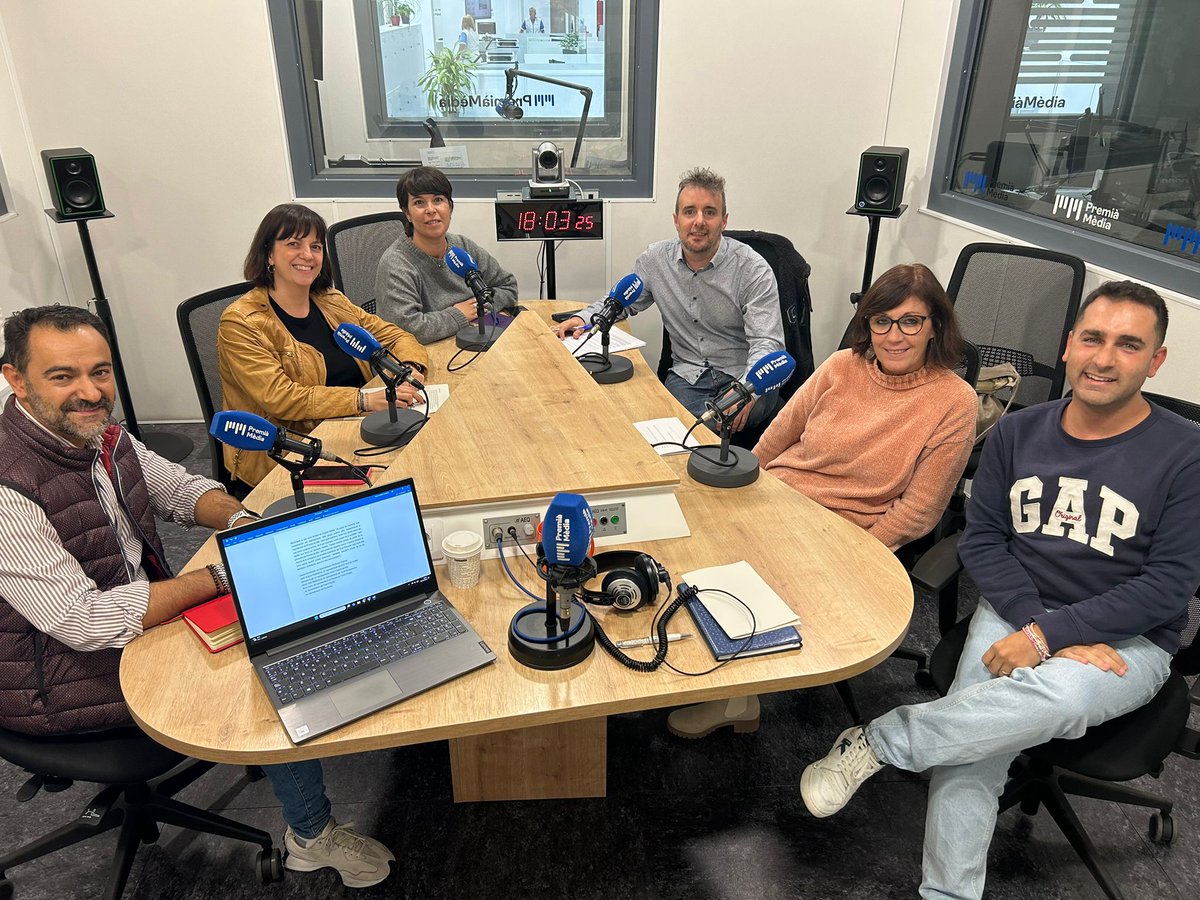 Premià Mèdia (@premiamedia_) on Twitter photo 📻Torna a escoltar la tertúlia on hem parlat de mobilitat, promoció de PDM i del Gran Recapte.
-Cesca Domènech, <a href="/Juntsxpremiamar/">Estimem Premià - Junts per Premià de Mar</a>
-Jose Ballesteros, <a href="/pscpremiademar/">PSC Premià de Mar</a>
-Marta Solà, <a href="/cridapremianenc/">Crida Premianenca</a>
-Bàrbara Anglí, <a href="/ERCpm/">ERC Premià de Mar</a>
-Enric Pons, <a href="/ComuPodemPremia/">Premià En Comú Podem</a>
🔗go.ivoox.com/rf/136081338 📻Torna a escoltar la tertúlia on hem parlat de mobilitat, promoció de PDM i del Gran Recapte.
-Cesca Domènech, <a href="/Juntsxpremiamar/">Estimem Premià - Junts per Premià de Mar</a>
-Jose Ballesteros, <a href="/pscpremiademar/">PSC Premià de Mar</a>
-Marta Solà, <a href="/cridapremianenc/">Crida Premianenca</a>
-Bàrbara Anglí, <a href="/ERCpm/">ERC Premià de Mar</a>
-Enric Pons, <a href="/ComuPodemPremia/">Premià En Comú Podem</a>
🔗go.ivoox.com/rf/136081338
