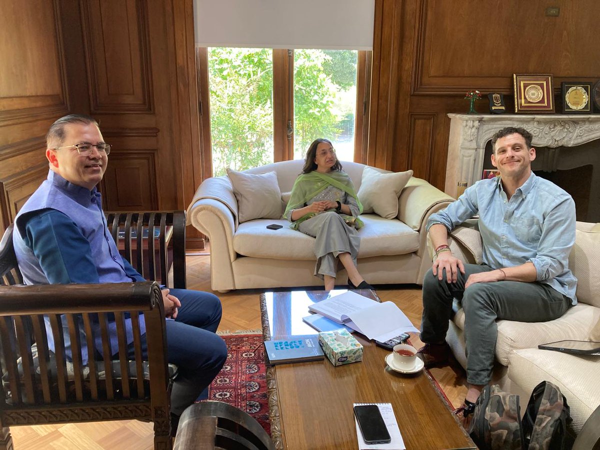 India in Chile tweet media