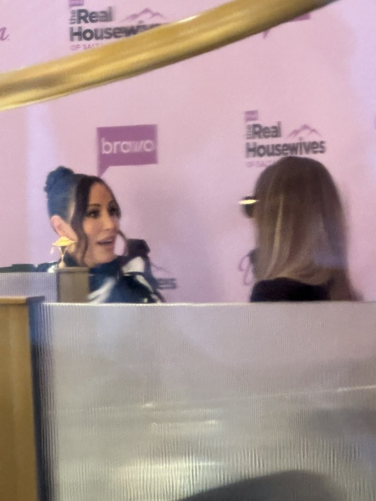 RobertsTrvlTips's tweet image. #rhoslc SERVING…. Ice cream @vanleeuwen @bronwynnewport #marycosby #angiek