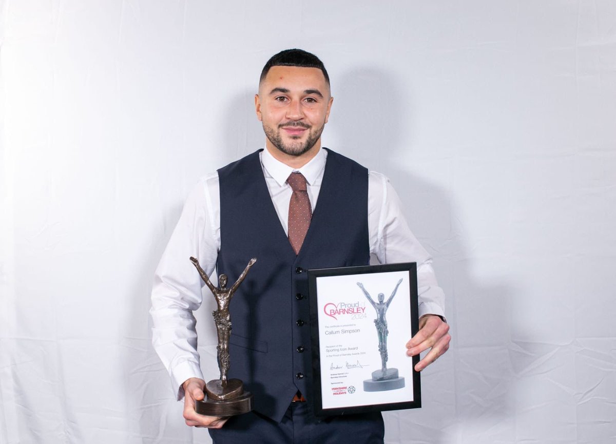 CallumSimpson9's tweet image. 𝑺𝒑𝒐𝒓𝒕𝒊𝒏𝒈 𝑰𝒄𝒐𝒏 𝑨𝒘𝒂𝒓𝒅 🥇 

Grateful to have been awarded with the Proud Of Barnsley 2024 Sporting Icon Award. 

Thank you to everyone who made this possible. 

I’ve always been really proud of where I’m from and I’ll continue to make you all proud with some special…