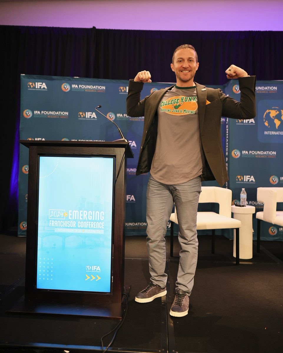 What an incredible 𝐆𝐞𝐧𝐞𝐫𝐚𝐥 𝐒𝐞𝐬𝐬𝐢𝐨𝐧: 𝐅𝐫𝐨𝐦 𝐚 𝐕𝐚𝐧 𝐭𝐨 𝐁𝐮𝐢𝐥𝐝𝐢𝐧𝐠 𝐚 𝐅𝐫𝐚𝐧𝐜𝐡𝐢𝐬𝐞 𝐄𝐦𝐩𝐢𝐫𝐞 with <a href="/NickFriedman1/">Nick Friedman</a> , 2023 Entrepreneur of the Year and Co-Founder, <a href="/CollegeHunks/">College HUNKS Hauling Junk & Moving (World HQ)</a> . He took us through his 20-year journey from humble beginnings to