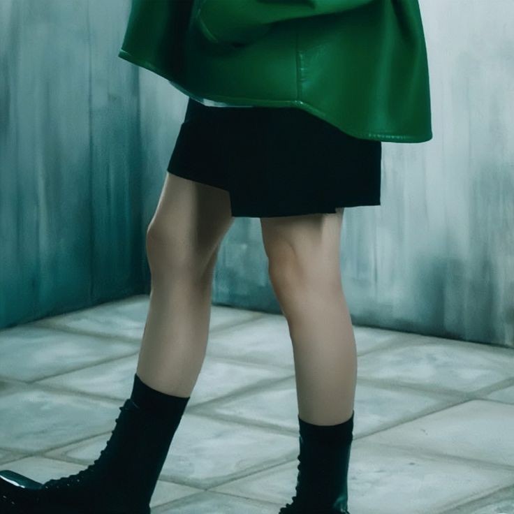 yoonlvsyou's tweet image. — piernas 𖹭