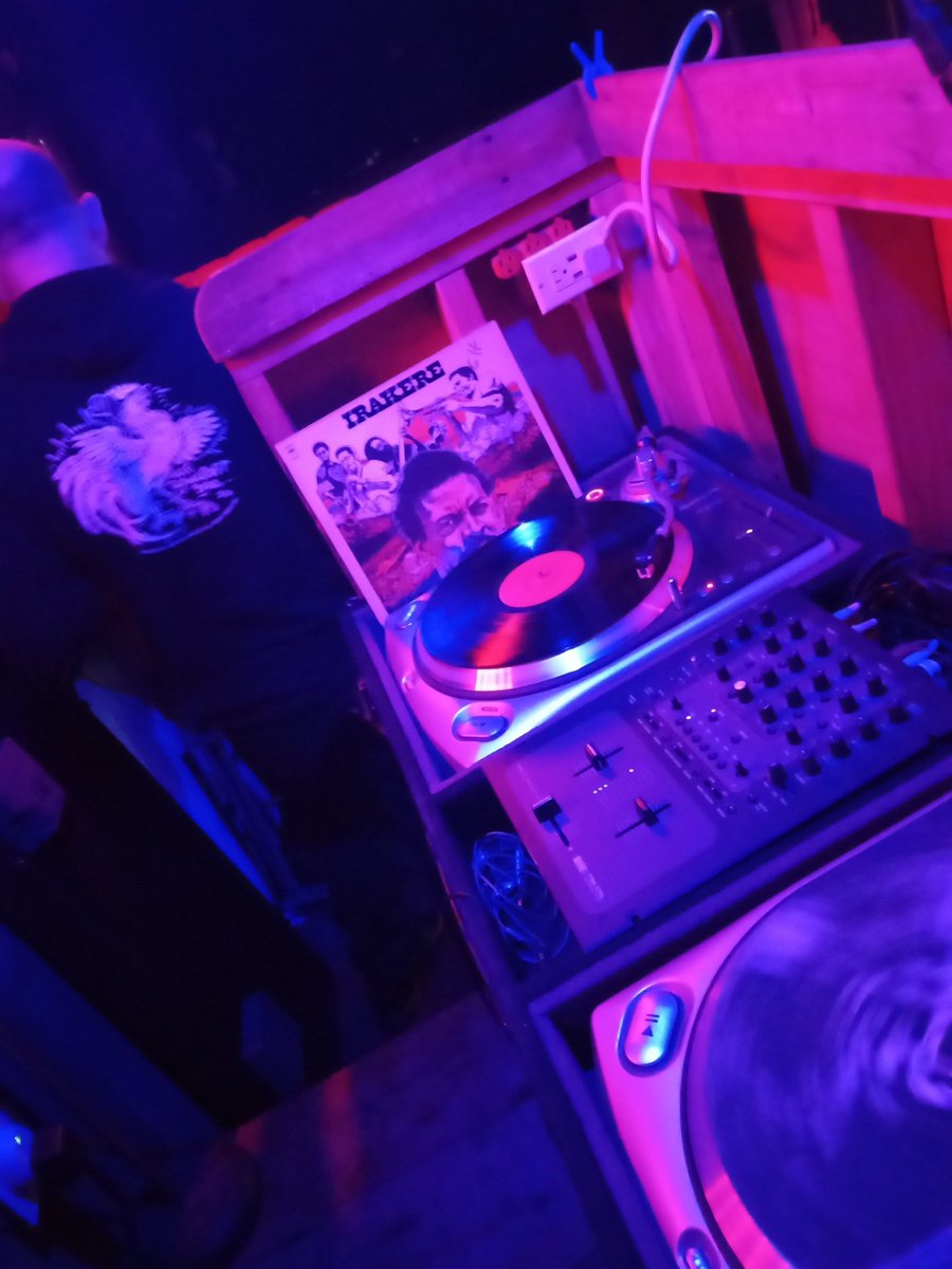 _admiral_atlas_'s tweet photo. VINYL KNIGHTS 
At Bancroft Bar.
🏴‍☠️🏴‍☠️🏴‍☠️🏴‍☠️🏴‍☠️
#localshows
#vinylrecords https://t.co/QikRvPuPad