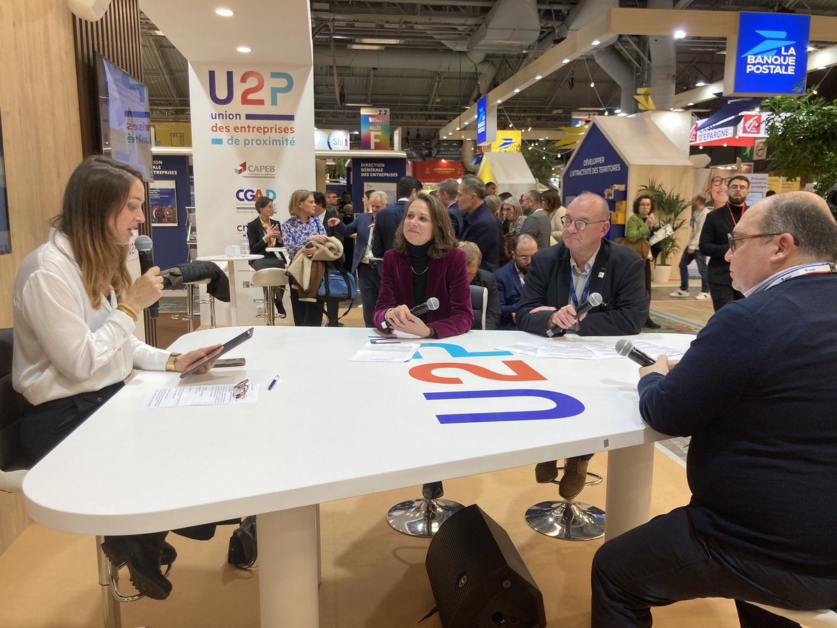 MorvanMickael's tweet photo. L U2P Bretagne présente au salon des maires à paris  en présence de jean pierre Savignac maire de cesson sevigne merci à madame là ministre délégué francoise gatel pour son passage sur l espace U2P France https://t.co/zzlOo5Trhq