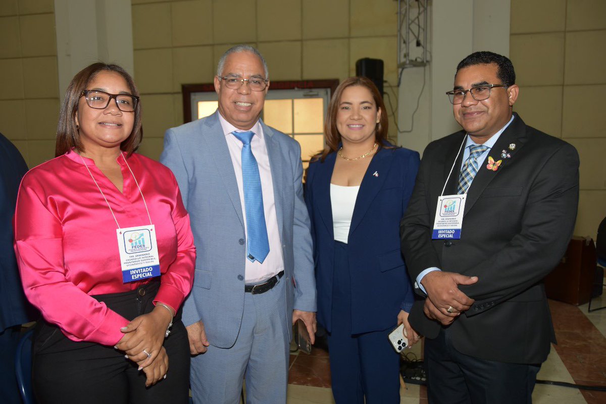 SeminFrontera's tweet photo. Damos inicio al Seminario de Frontera 

Expertos, líderes y participantes se dan cita hoy para debatir y reflexionar sobre los desafíos y oportunidades en nuestras regiones fronterizas. 💬

#SeminarioFrontera https://t.co/8uqZjUTLrp